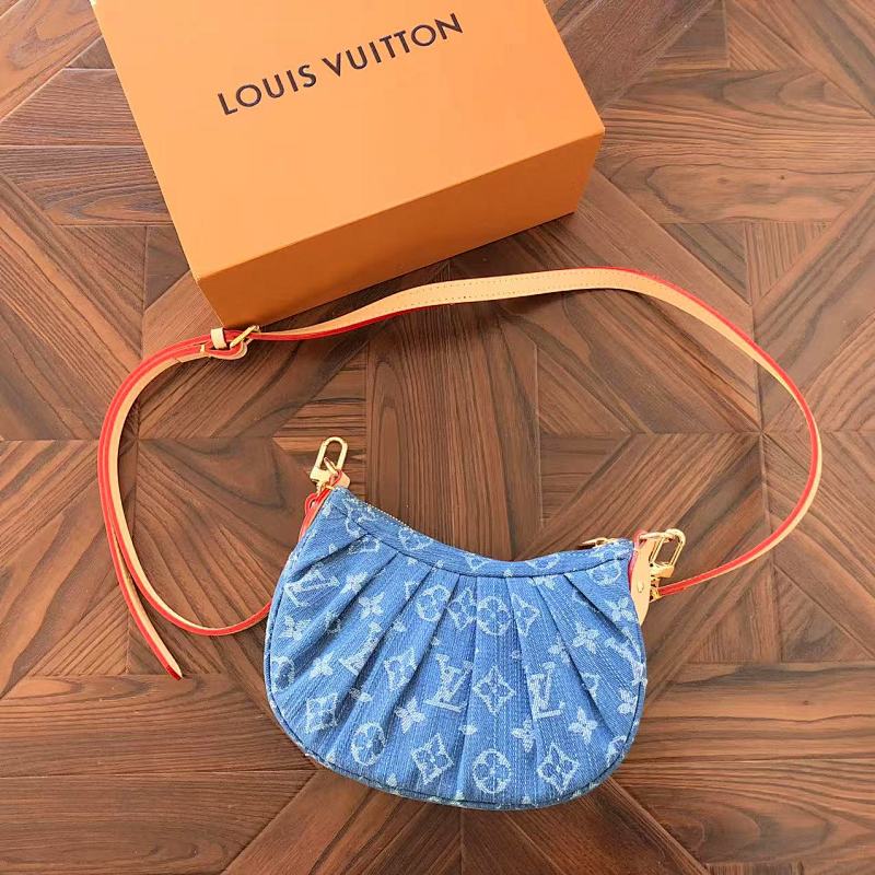 LOUIS VUITTON BAGS (20)