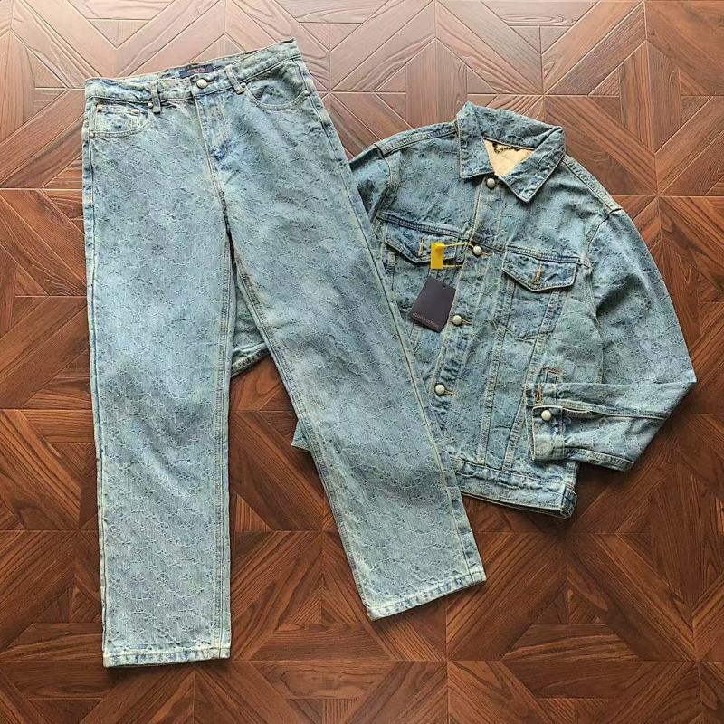 LOUIS VUITTON PANTS (79)