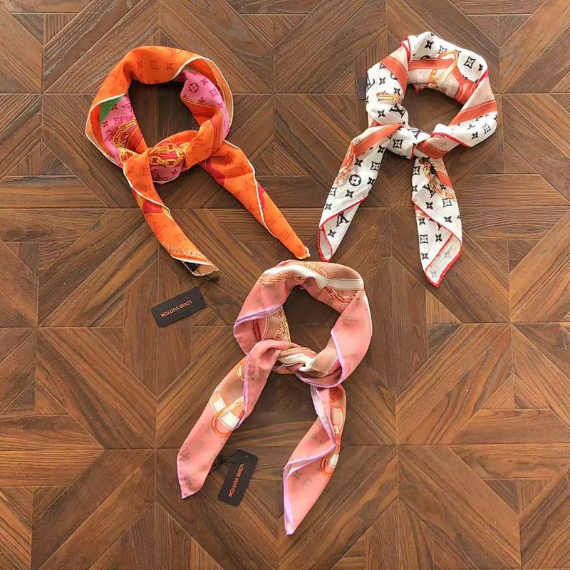 LOUIS VUITTON SCARVES (7)