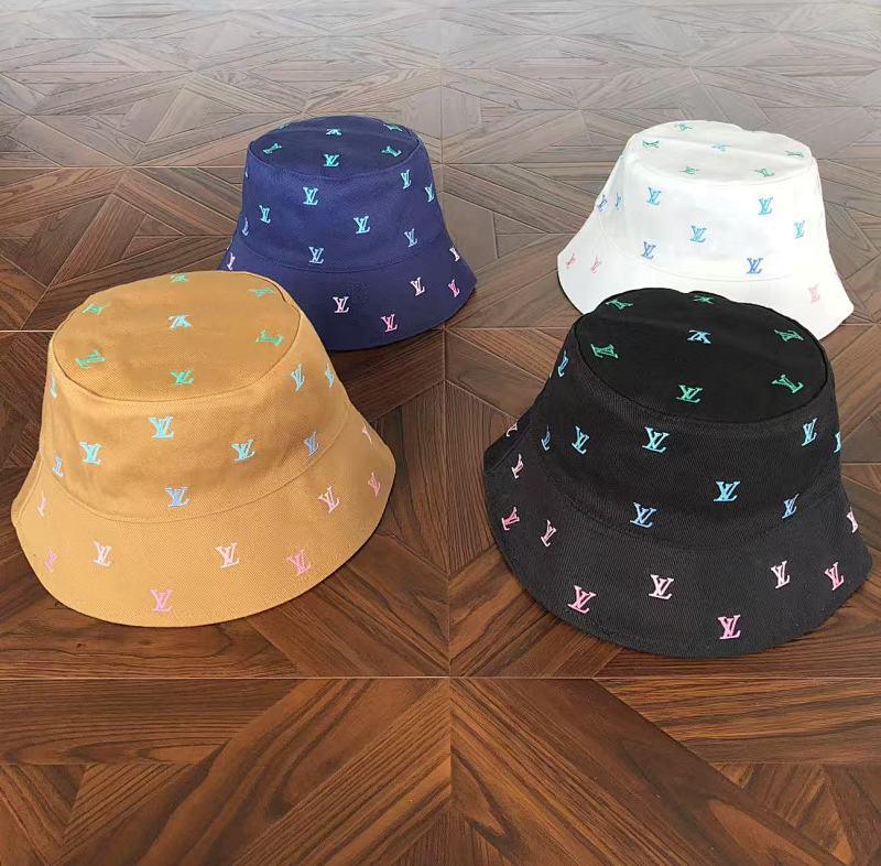 LOUIS VUITTON CAPS (23)