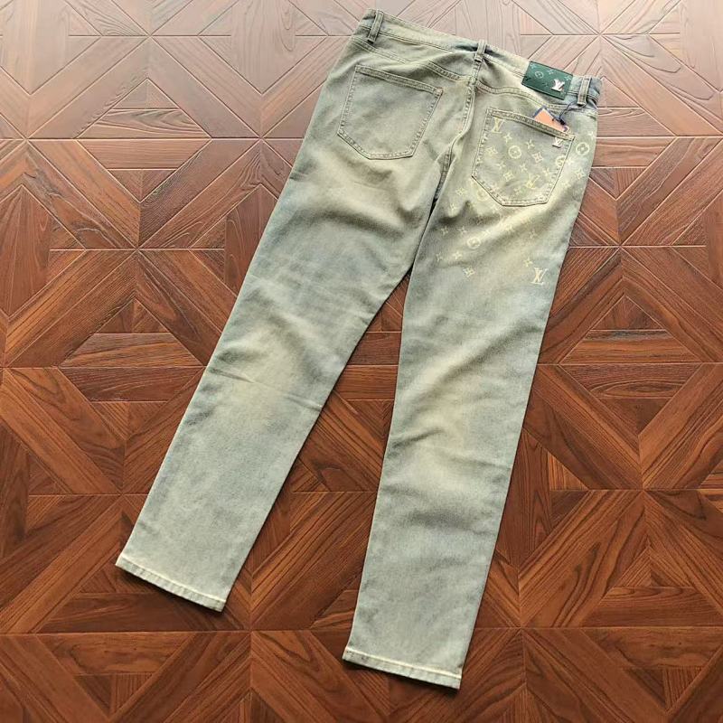 LOUIS VUITTON PANTS (141)