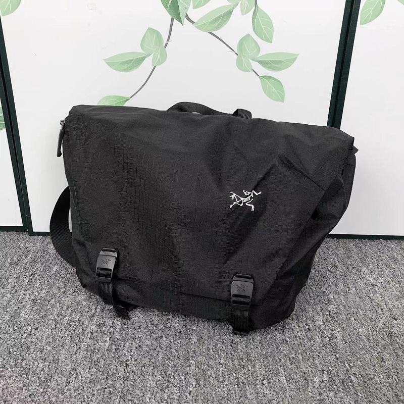ARC TERYX BAGS (8)