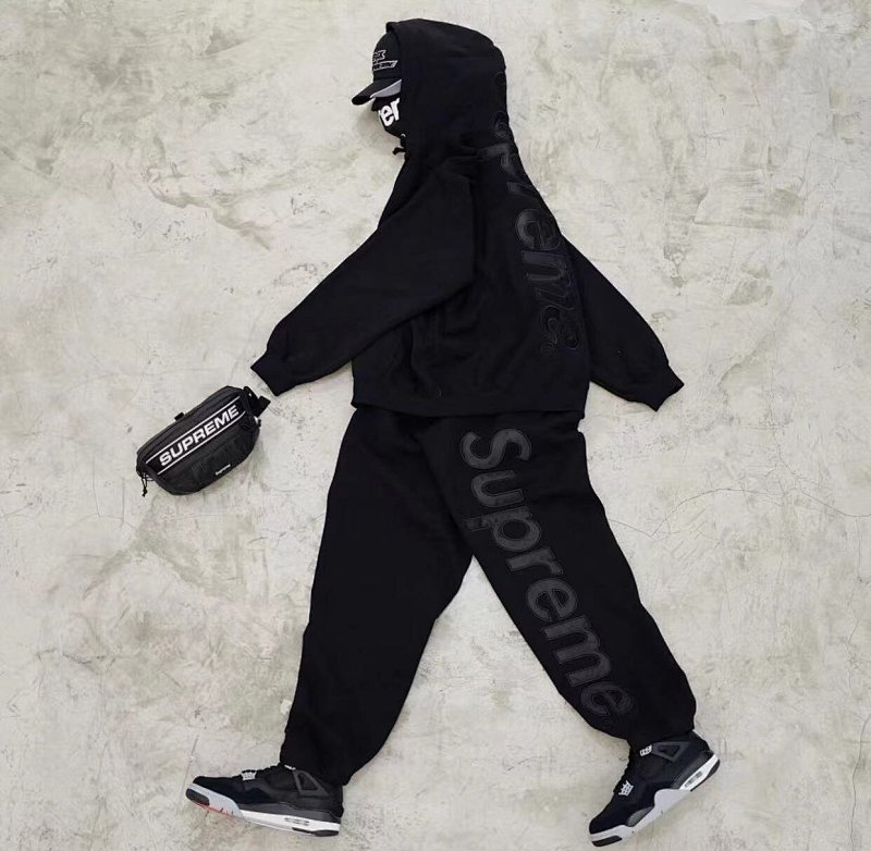 SUPREME SWEATPANTS (3)