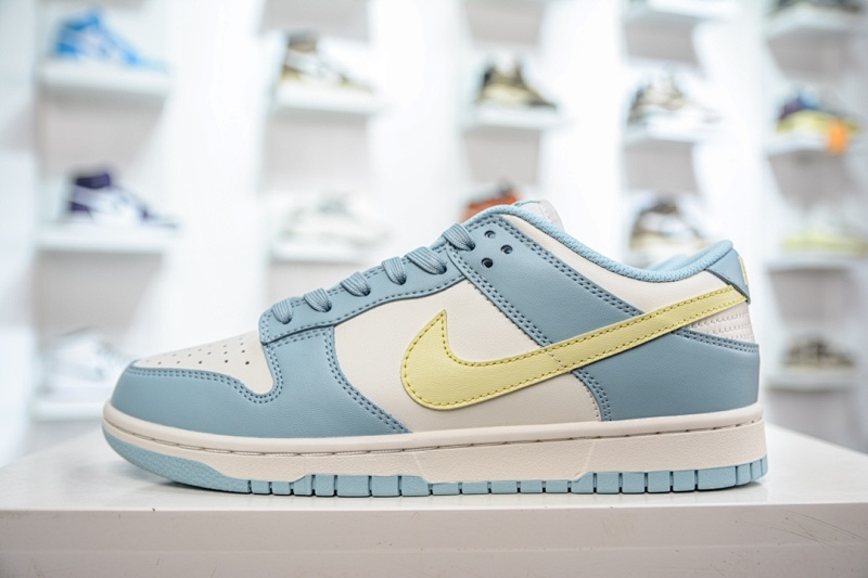 NIKE Dunk Low Light Blue