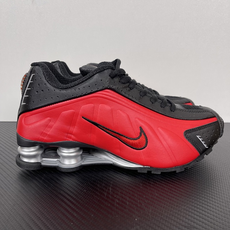 NIKE SNEAKERS (5)