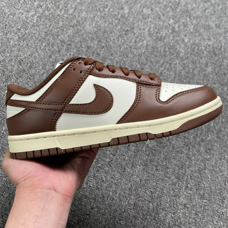 NIKE Dunk Low "Chocolate"