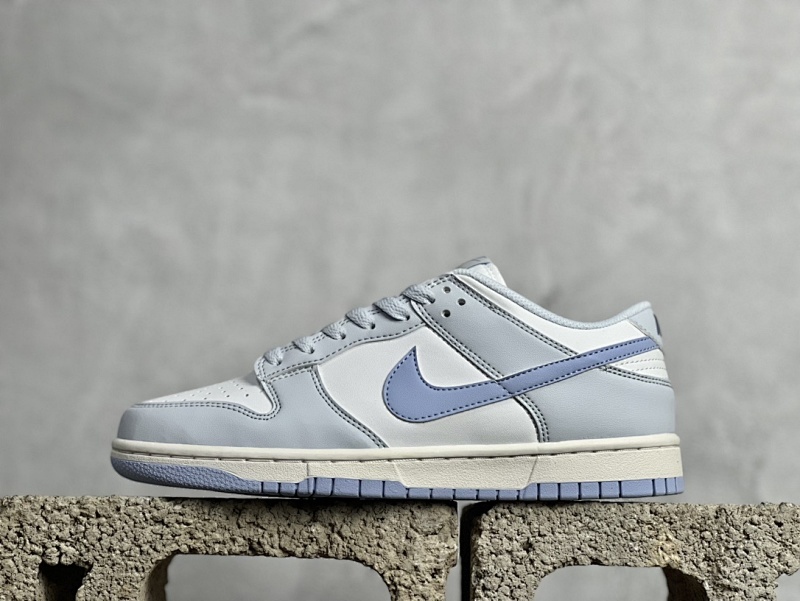 NIKE DUNK Low Seafoam