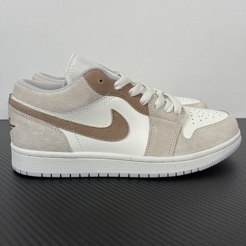 Air Jordan 1 Low Beige