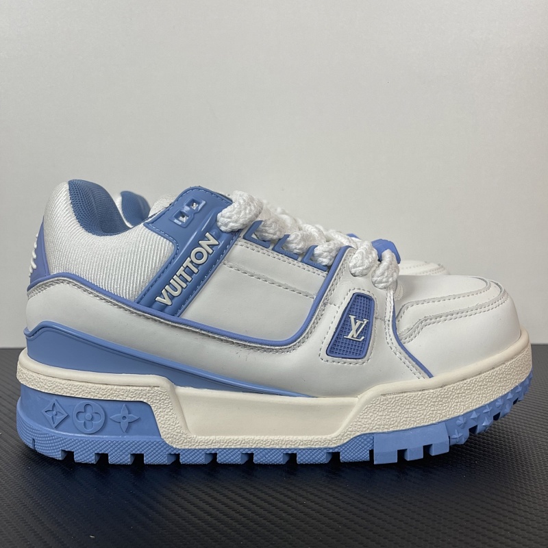 LOUIS VUITTON SNEAKERS (50)