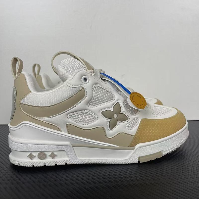 LOUIS VUITTON SNEAKERS (40)