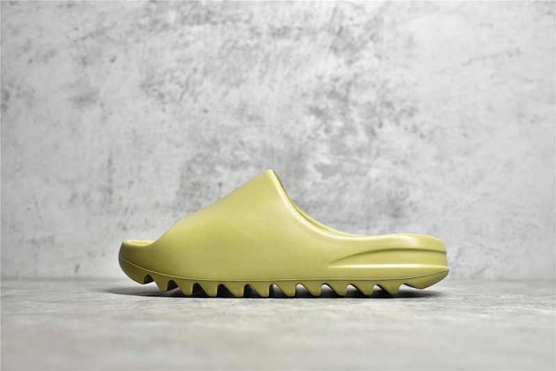 Yeezy Slide 'Resin'