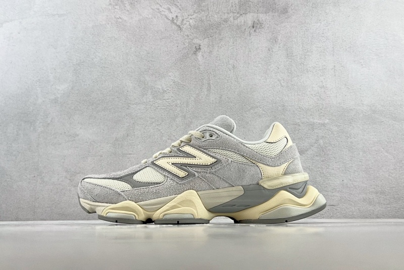 NEW BALANCE SNEAKERS (36)