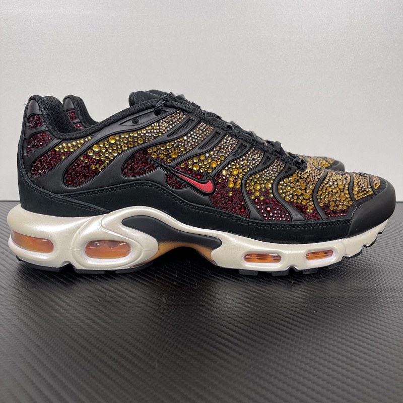 NIKE Air Max TN Plus Black/Red Crystals