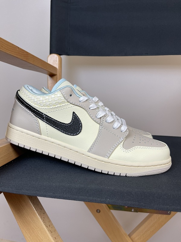 Air Jordan 1 Low OG "Mellow"