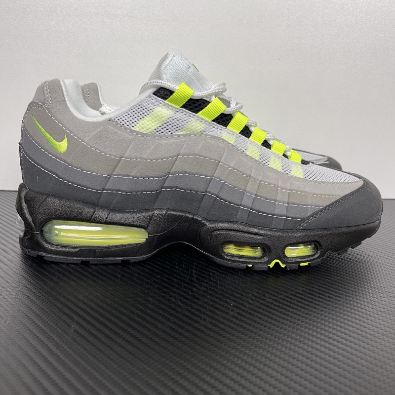 NIKE Air Max 95 灰黄
