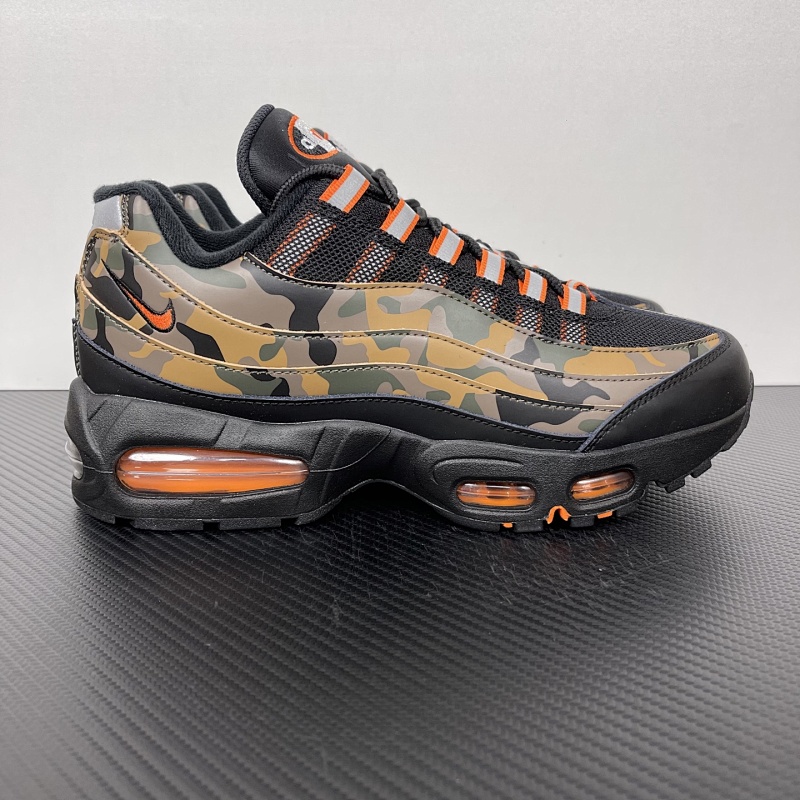 NIKE Air Max 95 Camo