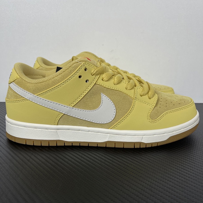 NIKE Dunk Low 'Yellow'