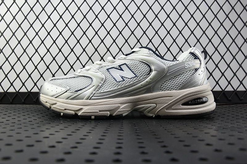 NEW BALANCE SNEAKERS (108)