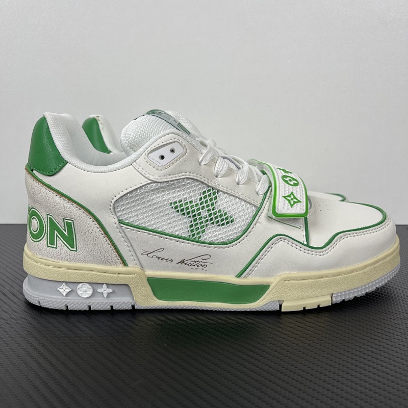 LOUIS VUITTON SNEAKERS (43)