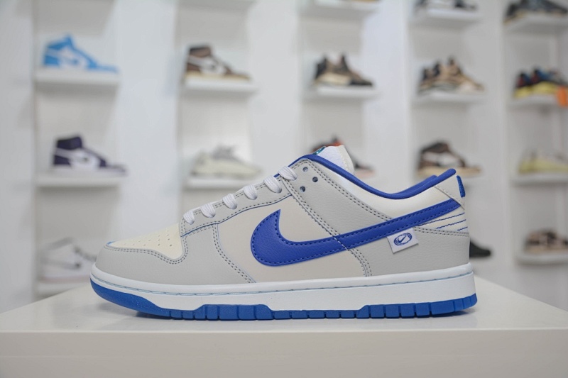 NIKE Dunk Low 白蓝
