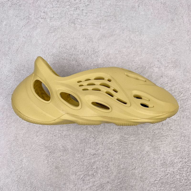 Yeezy Foam Runner (3)