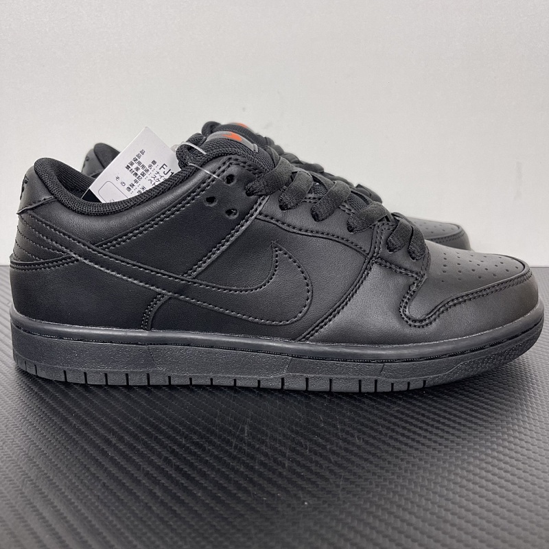 NIKE DUNK 黑武士