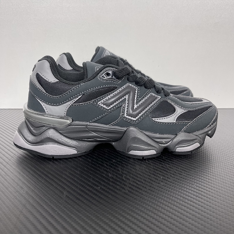 New Balance 9060 (22)