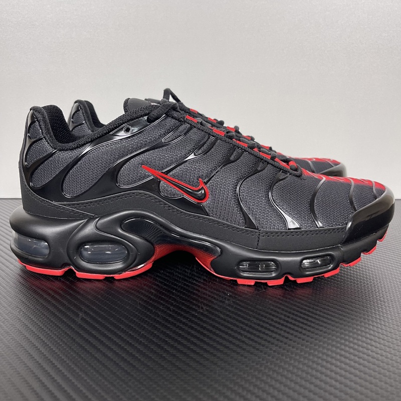 NIKE Air Max Plus Drift (2)