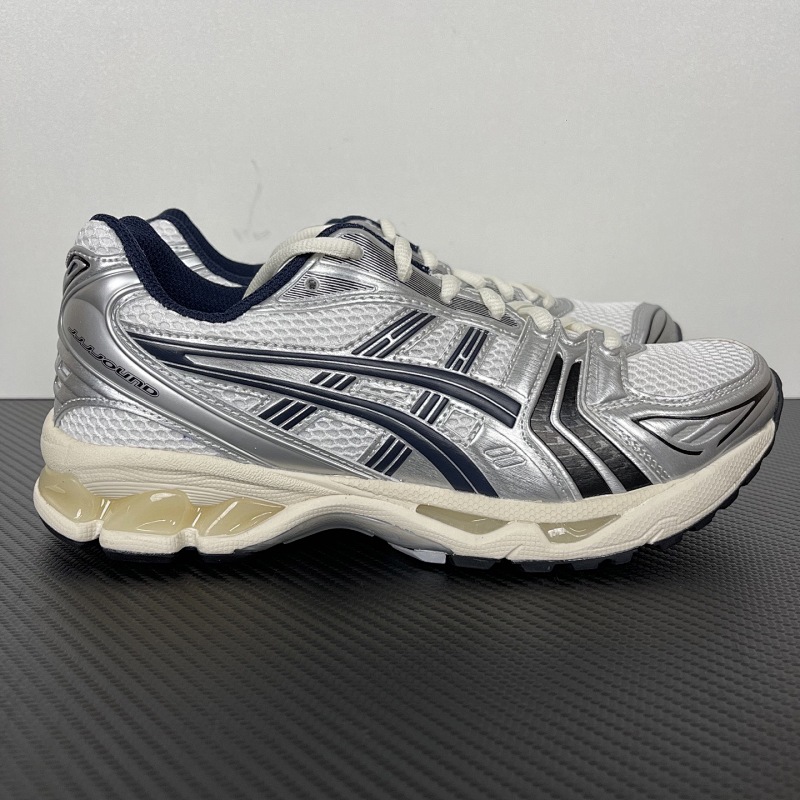 ASICS SNEAKERS (3)