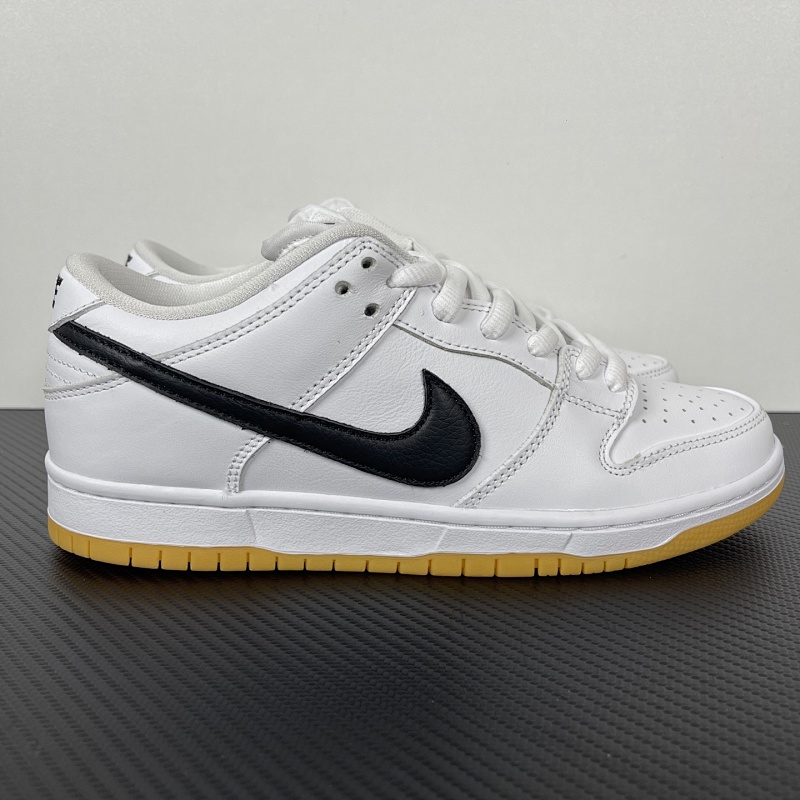 NIKE Dunk Low 白生胶
