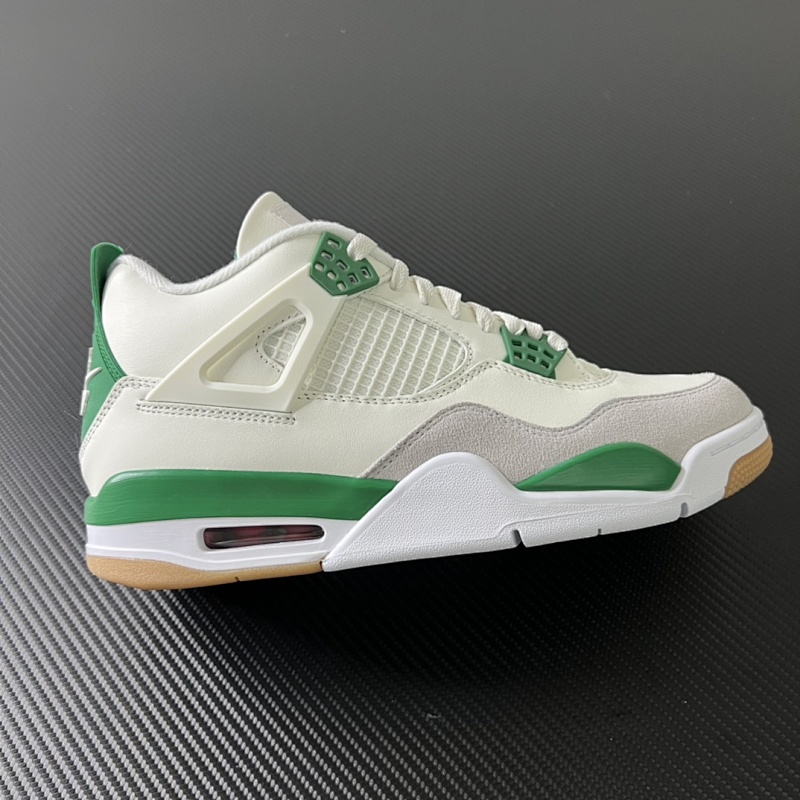Air Jordan 4 'Pine Green'