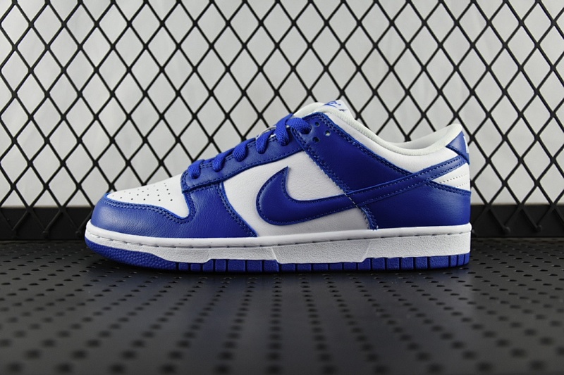 NIKE Dunk University of Kentucky