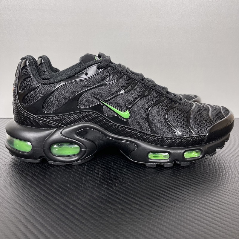 NIKE AIR MAX TN PLUS 黑绿