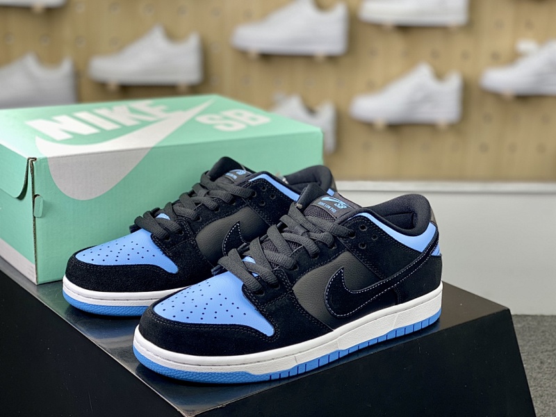 NIKE Dunk Low SB 'Black/North Carolina'