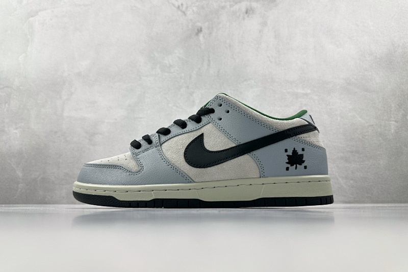 NIKE Dunk Low 'Panda'