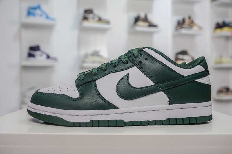 NIKE Dunk Low White/Green