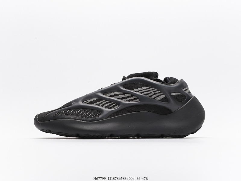YEEZY 700 V3 Black Soul (2)