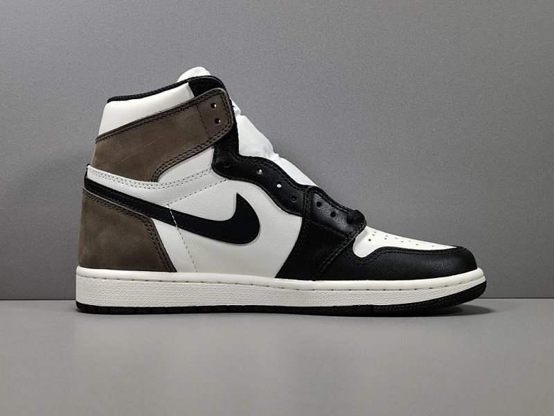Air Jordan 1 Retro High OG Dark Mocha (2)