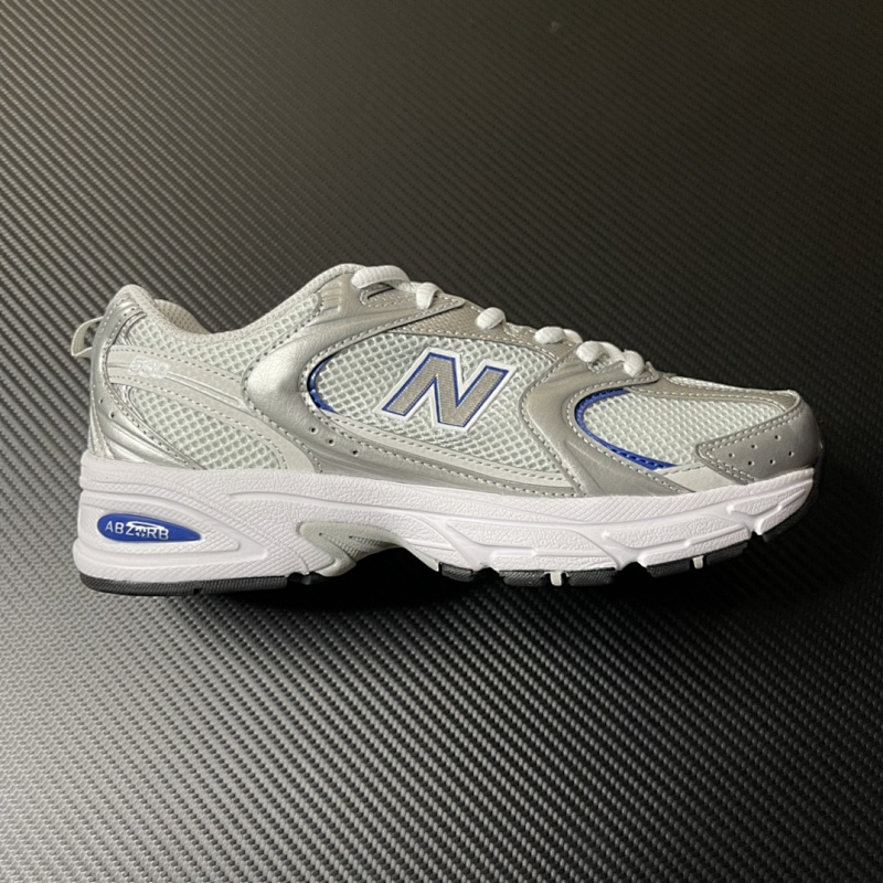 NEW BALANCE SNEAKERS (115)