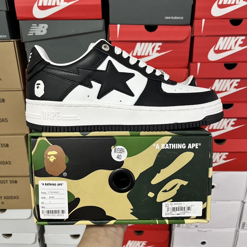 BAPE SNEAKERS (21)