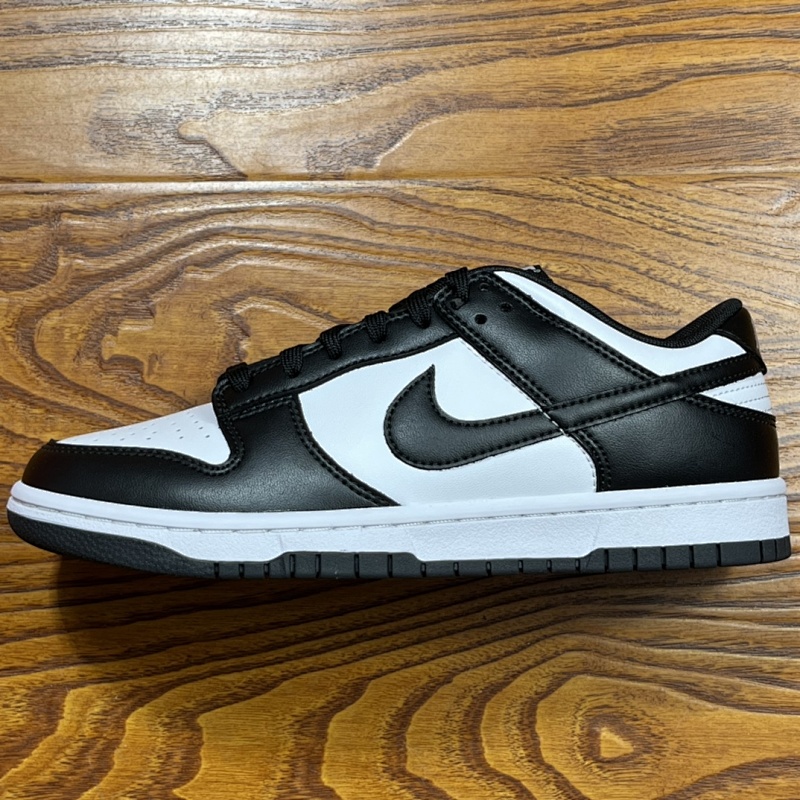NIKE Dunk Low 'Panda' (2)