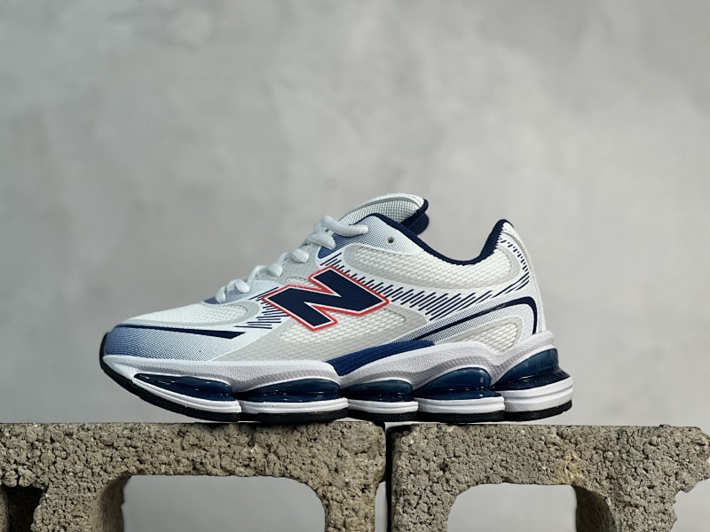 NEW BALANCE SNEAKERS (122)