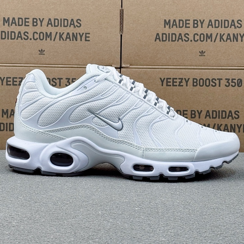 NIKE Air Max Plus Drift TN (14)