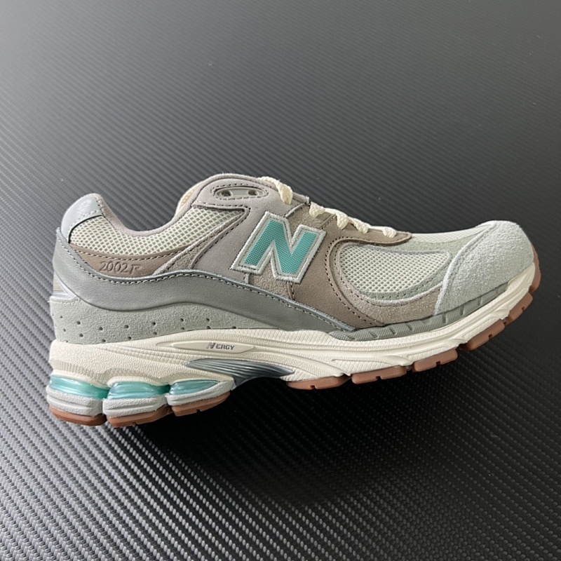 New Balance 2002 (2)