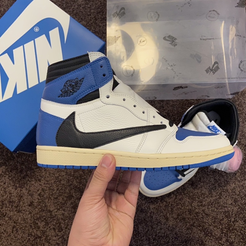 Travis Scott x Fragment x Air Jordan 1 High OG (2)