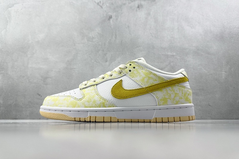 Nike Dunk Low "New VT"