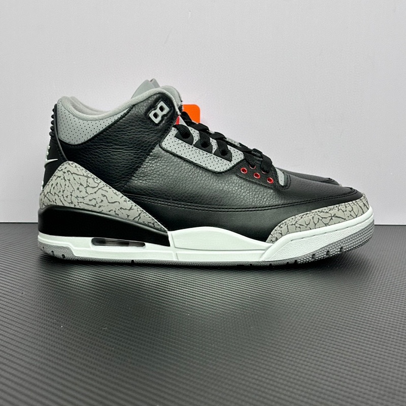 Air Jordan 3 Retro 'Oreo' (2)