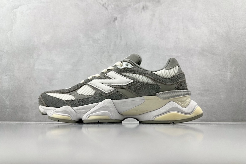 NEW BALANCE SNEAKERS (29)