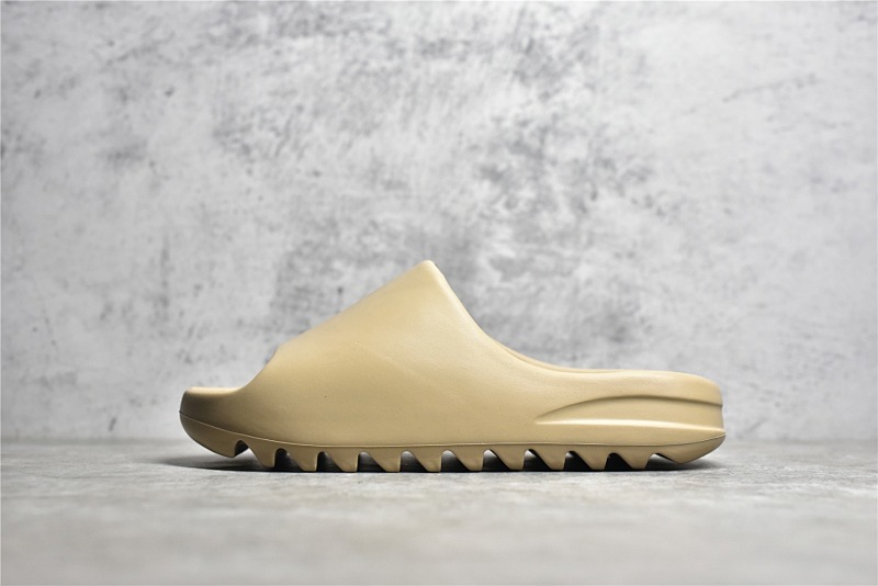 Yeezy Slide "Pure"