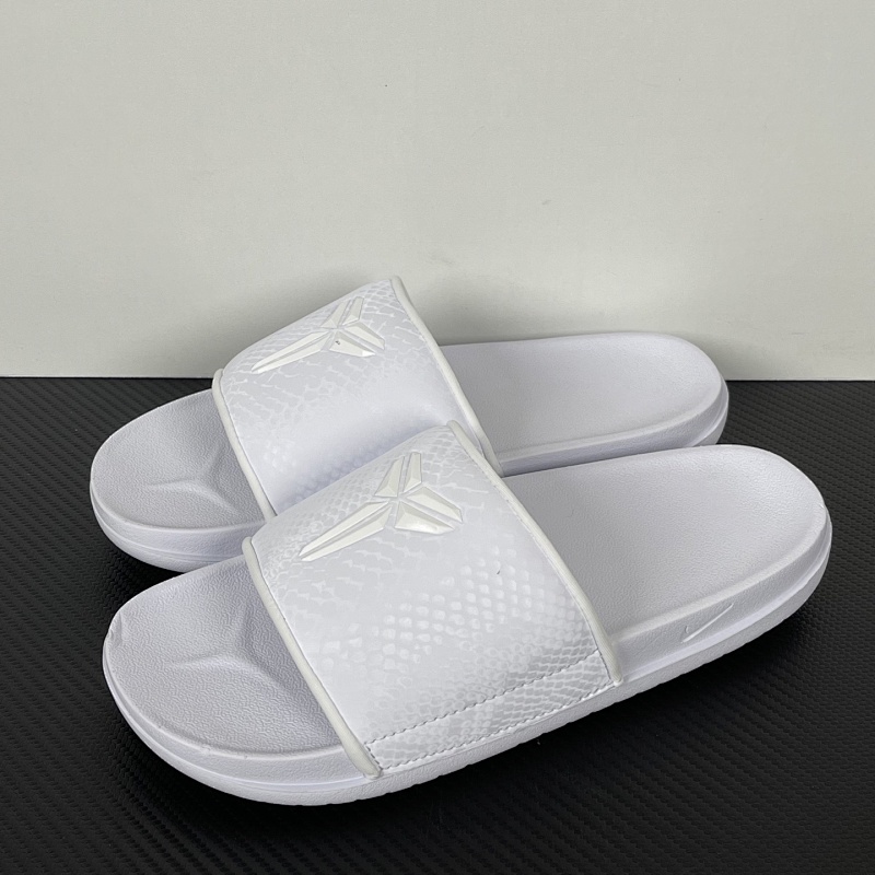 NIKE Kobe Slide